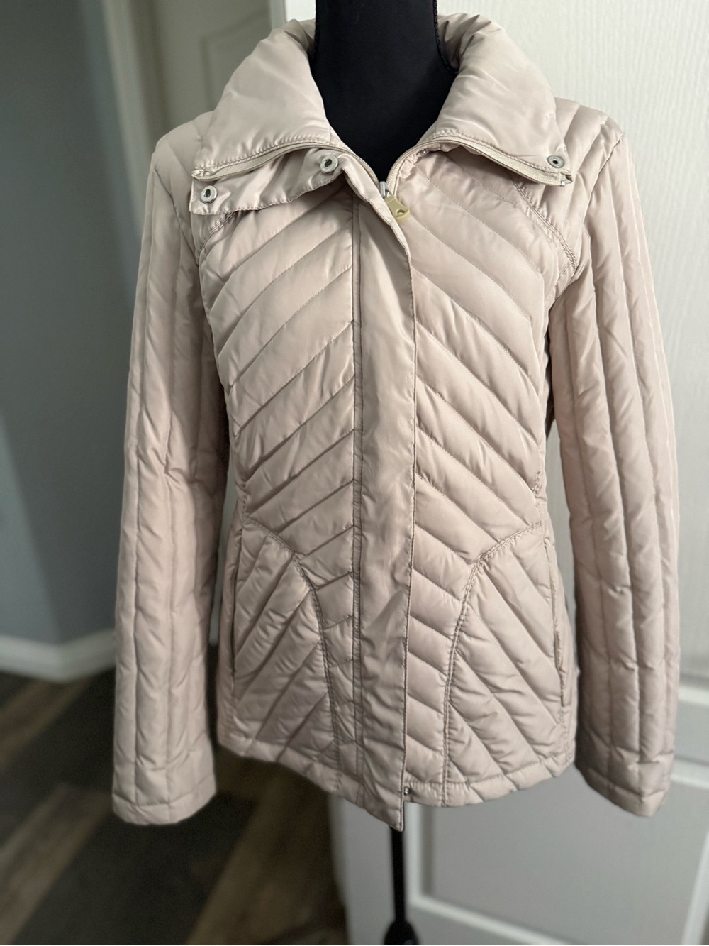 Kenneth Cole Light Tan Quilted Puffer Jacket